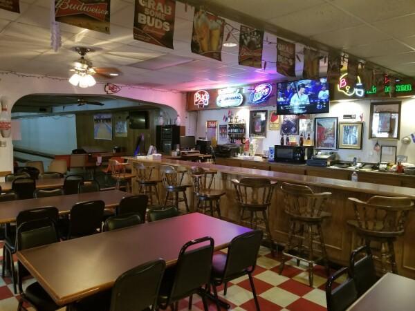 Best Sports Bars in Kansas city - St. John's Catholic club