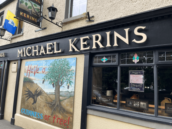 Best Sports Bars in Ennis County Clare - Kerins Bar Lifford