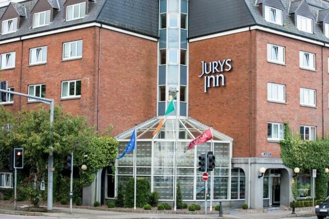 Best Sports Bars in Cork - Jury's Cork Inn
