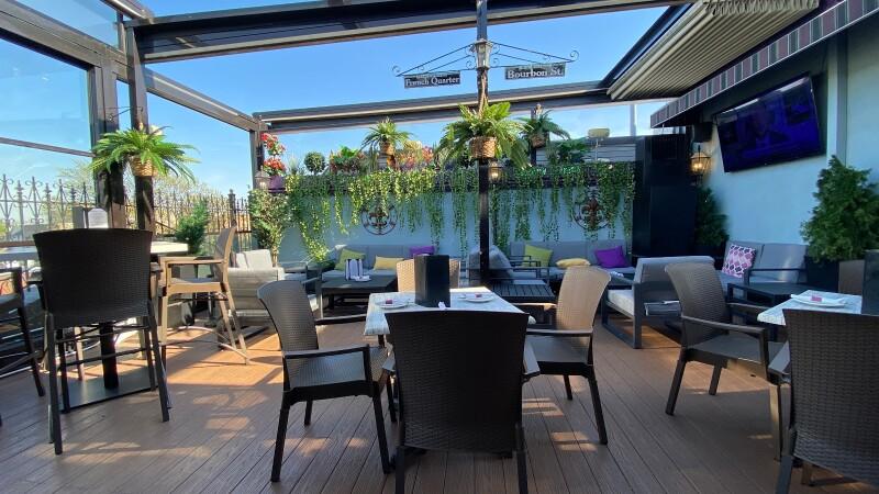 Best Sports Bars in Bayside - Bourbon Street