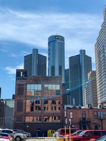 Best Sports Bars in Detroit - Legends