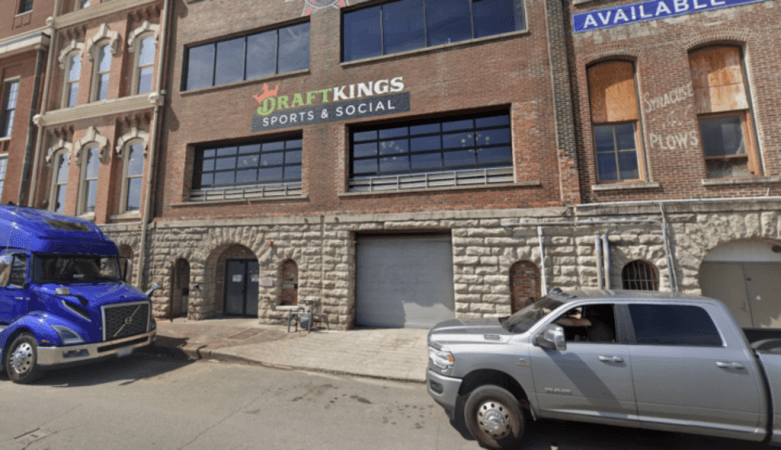 Best Sports Bars in Nashville - Sports & Social @ Nasvhille- 2Nd Avenue