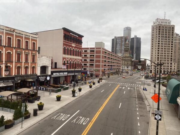 Best Sports Bars in Detroit - Buffalo Wild Wings @ Detroit, Mi - Downtown