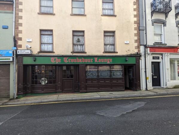 Best Sports Bars in Sligo - Troubador Lounge