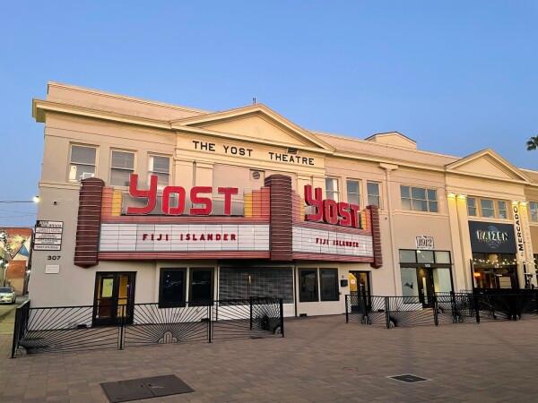 Best Sports Bars in Santa Ana - The Yost