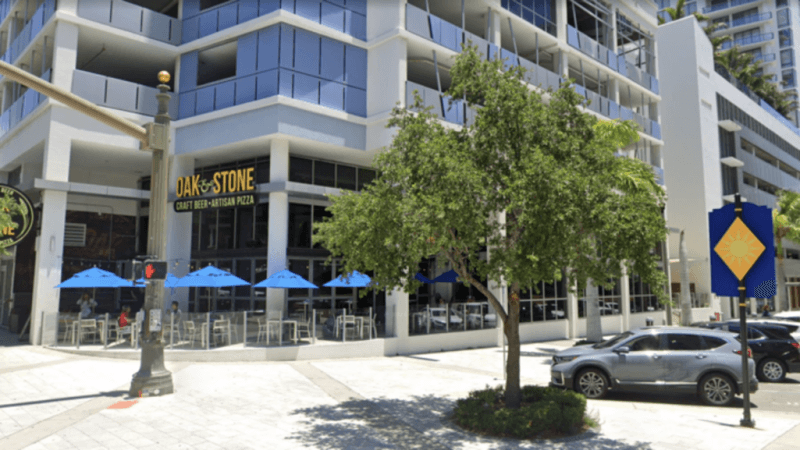 Best Sports Bars in St. Petersburg - Oak & Stone @ Downtown St. Petersburg