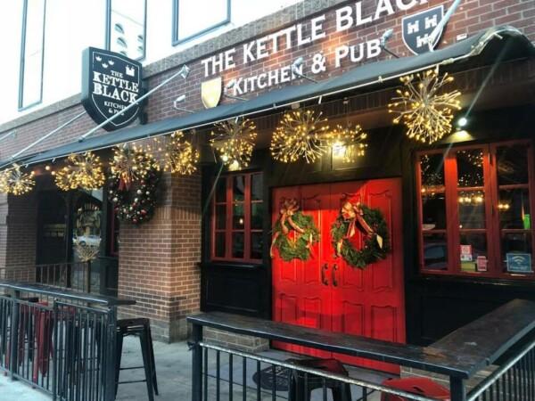 Best Sports Bars in Phoenix - The Kettle Black Kitchen & Pub