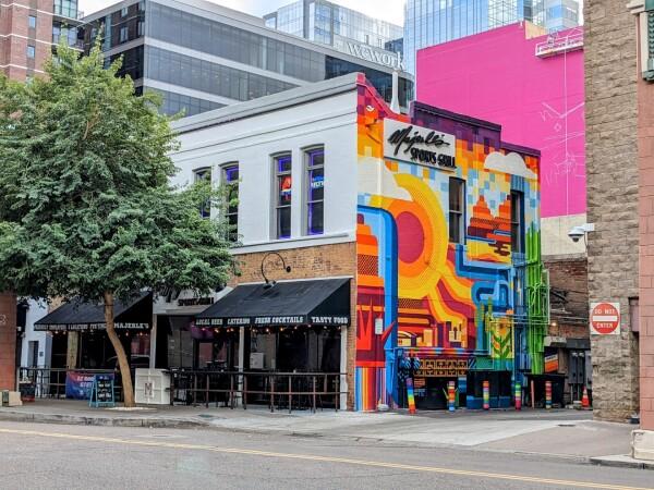 Best Sports Bars in Phoenix - Majerle's Sports Grill