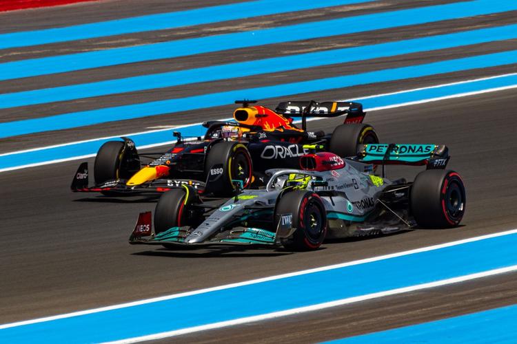 The best bars to make sure you don't miss any upcoming Formula 1 races.