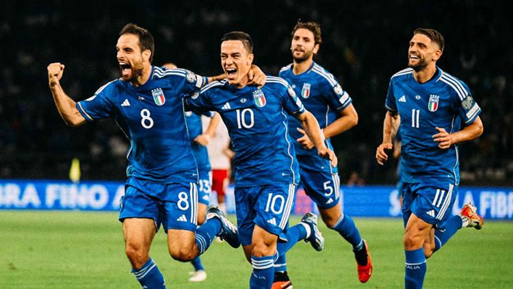 Find pubs and sports bars showing Italy national football team matches live near you. Kick-off times, channels, and the best places to watch the Azzurri.