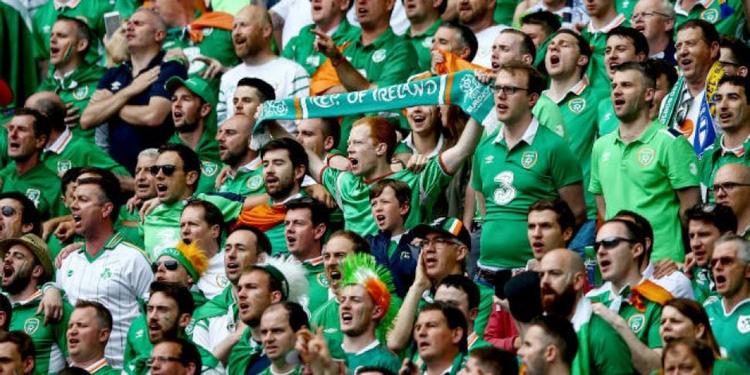 There's nothing better than spending a Saturday afternoon in an Irish pub with the game live on every screen.