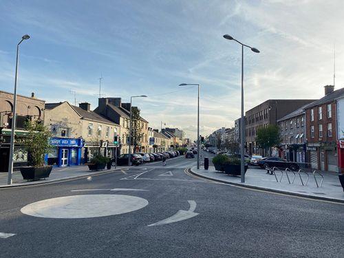 In Mullingar, the town centre and surrounding pubs are the go-to for sports fans, with traditional bars and lively locals showing live GAA, the most followed sport in the area.